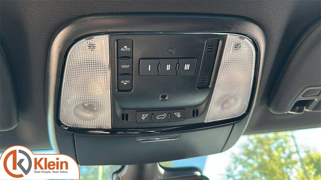 Used 2024 Dodge Durango GT image 24