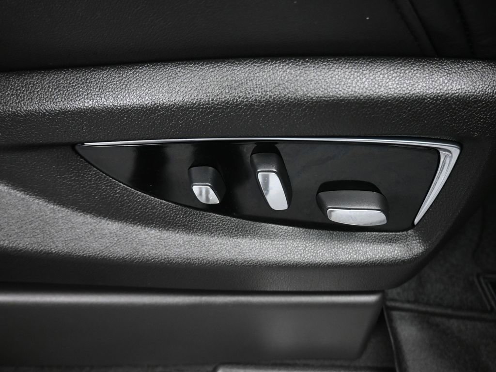 Used 2018 Cadillac Escalade Luxury image 55