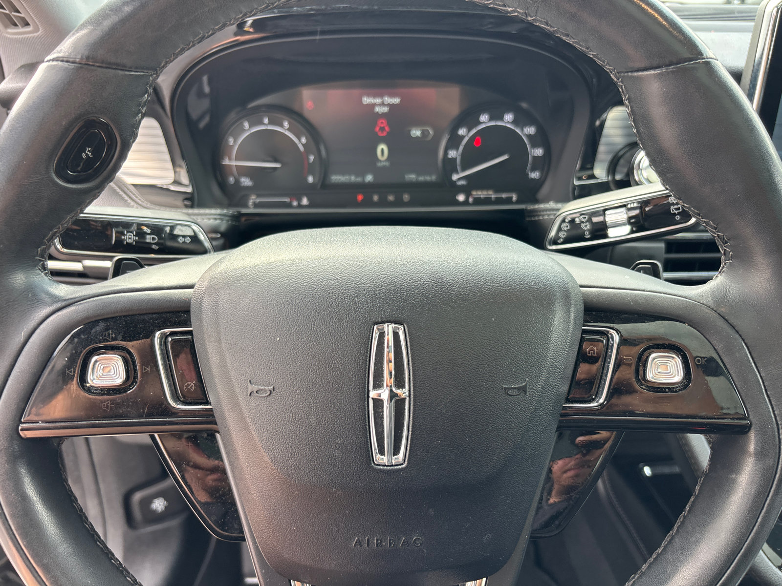 Certified 2022 Lincoln Corsair AWD w/ Premium Package image 16