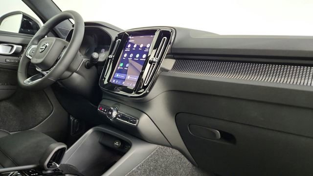 New 2026 Volvo XC40 B5 Ultra w/ Climate Package AWD/4WD image 35