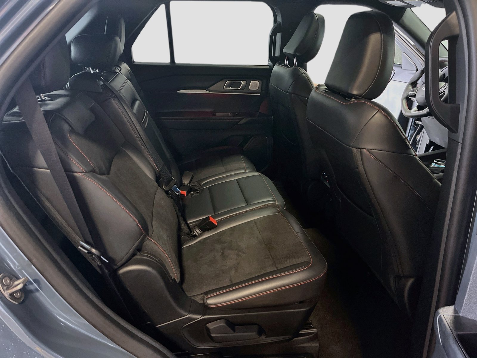 Used 2026 Ford Explorer ST w/ Sun And Sound Package AWD/4WD image 30