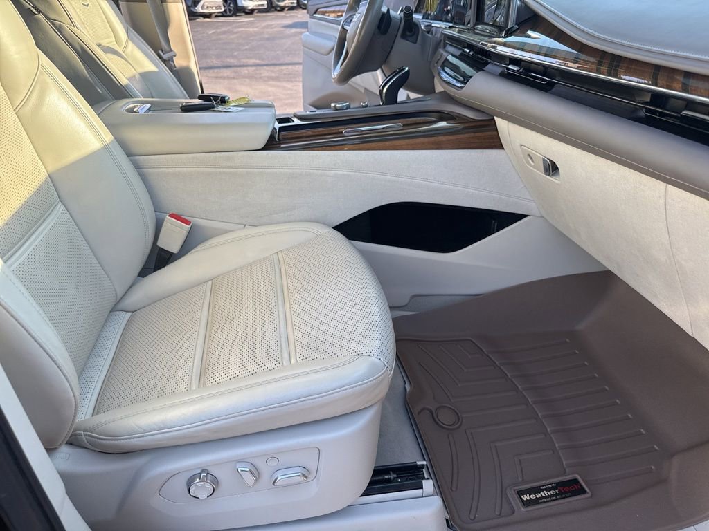 Used 2021 Cadillac Escalade Premium Luxury Platinum AWD/4WD image 24