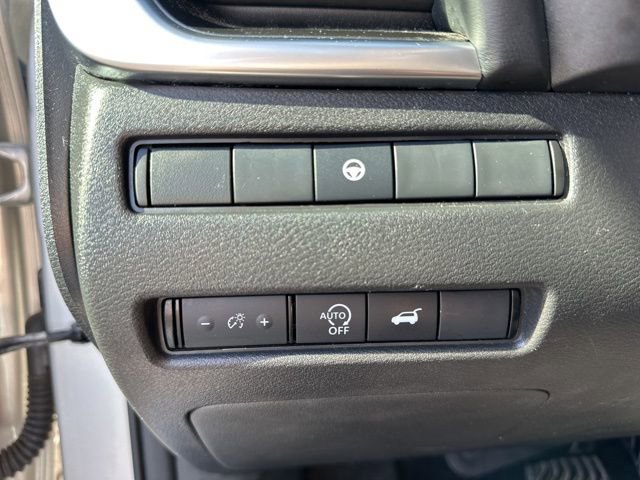 Used 2024 Nissan Rogue SV image 13