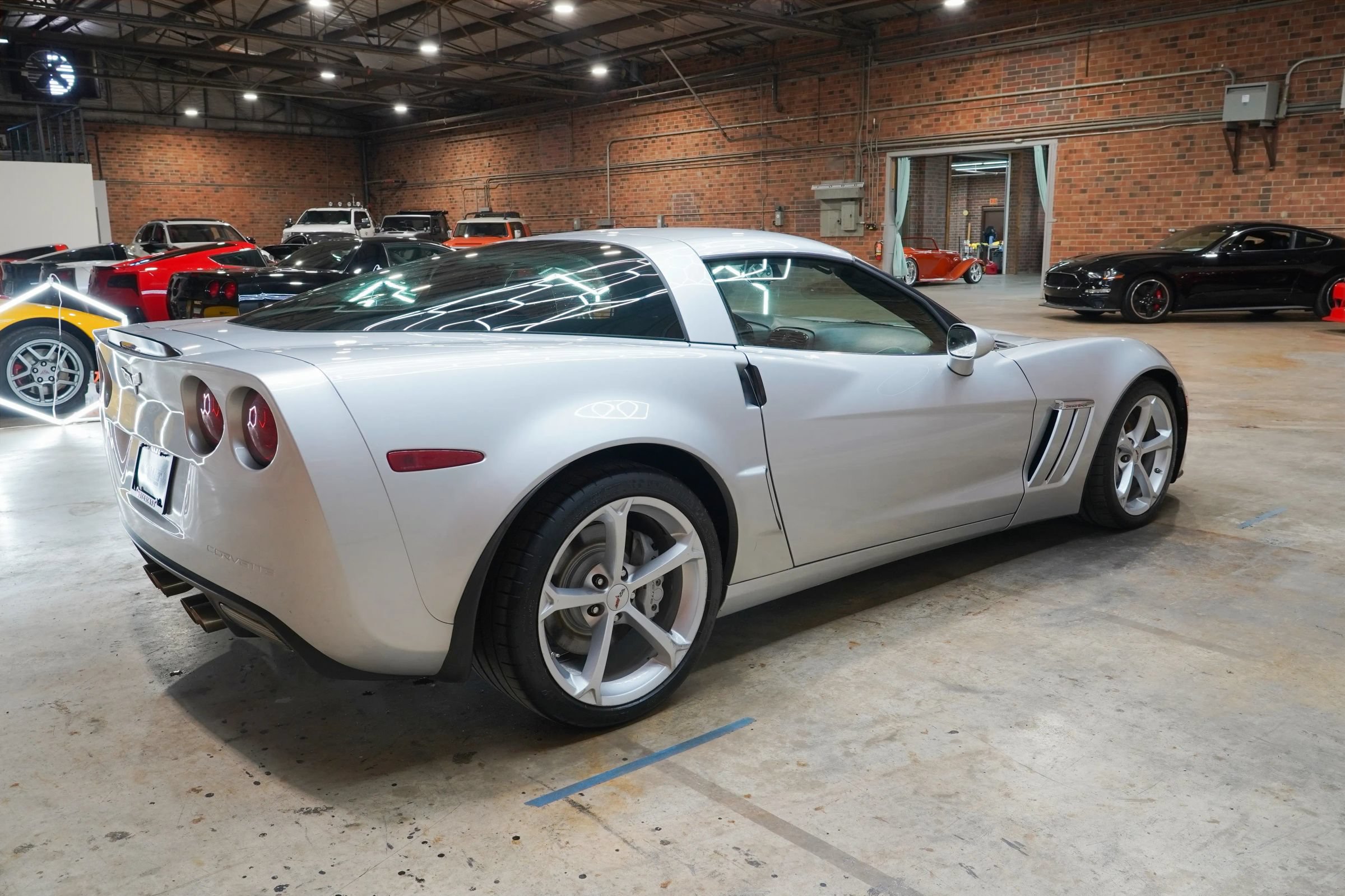 Used 2010 Chevrolet Corvette Grand Sport w/ Preferred Equipment Group RWD image 15
