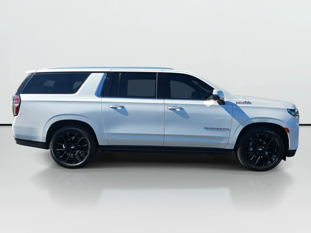 Used 2024 Chevrolet Suburban High Country AWD/4WD image 8