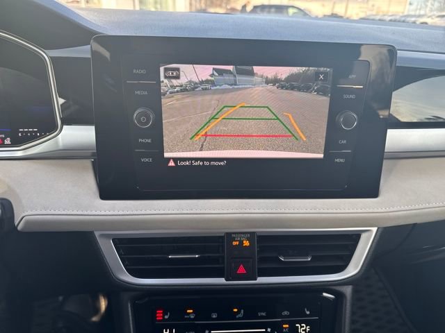 Certified 2025 Volkswagen Taos SE w/ Panoramic Sunroof Package image 26