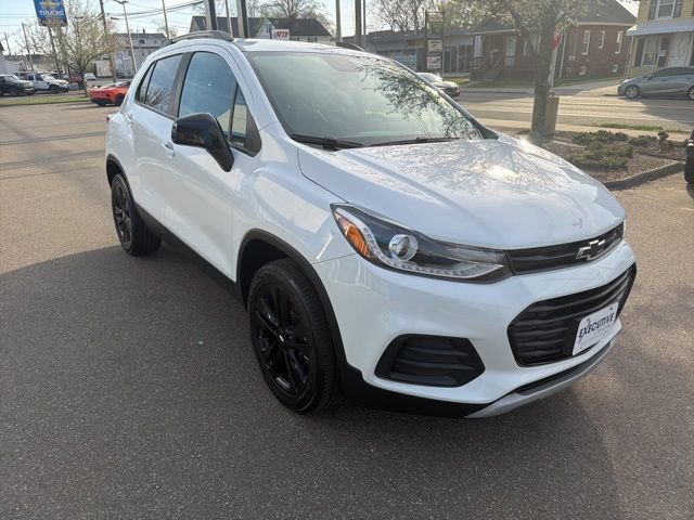 Used 2021 Chevrolet Trax LT w/ Redline Edition image 7