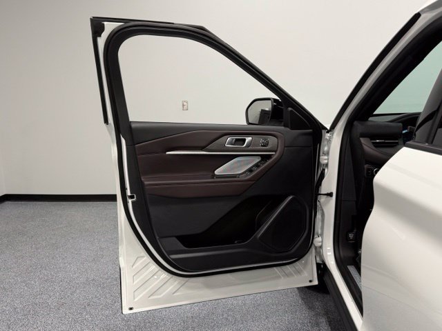 New 2027 Ford Explorer Platinum AWD/4WD image 9
