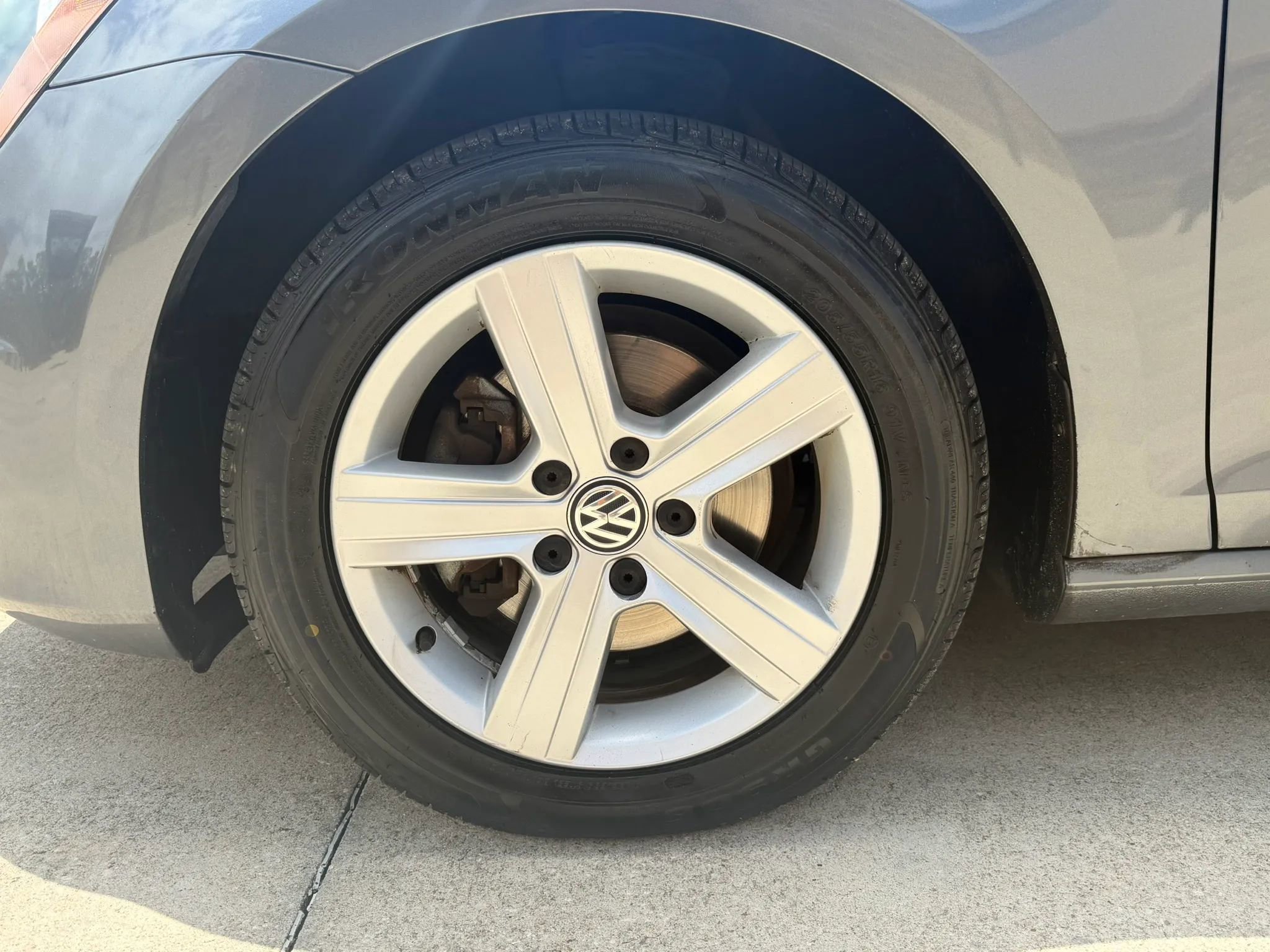 Used 2017 Volkswagen Golf Wolfsburg Edition FWD image 41