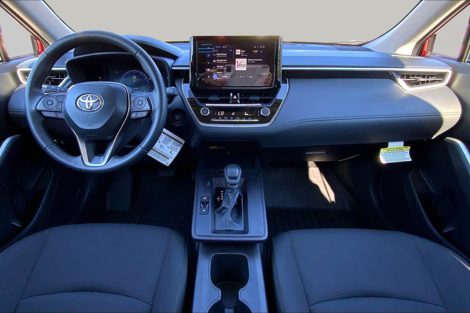 Used 2026 Toyota Corolla Cross LE FWD image 15