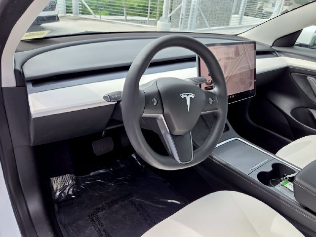 Used 2023 Tesla Model 3 Standard Range RWD image 26
