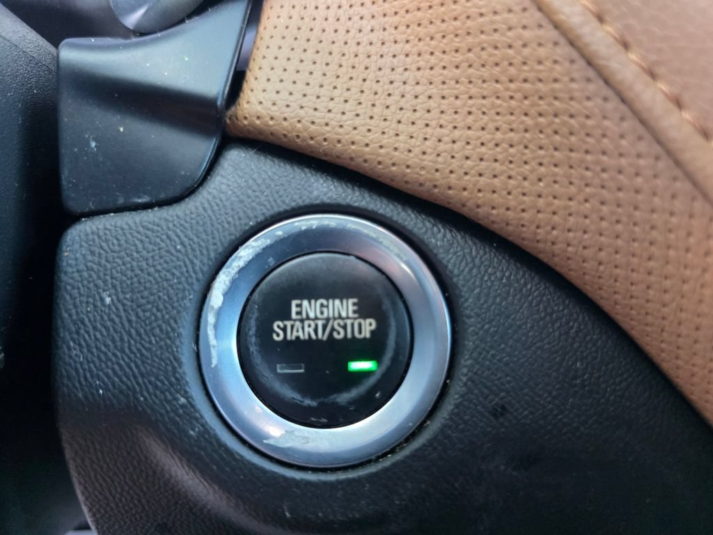 Used 2019 Chevrolet Equinox Premier FWD image 19