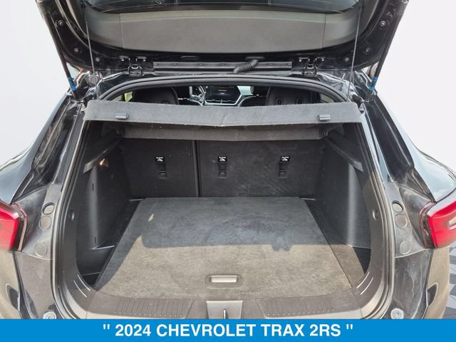 Used 2024 Chevrolet Trax RS w/ Sunroof Package FWD image 30