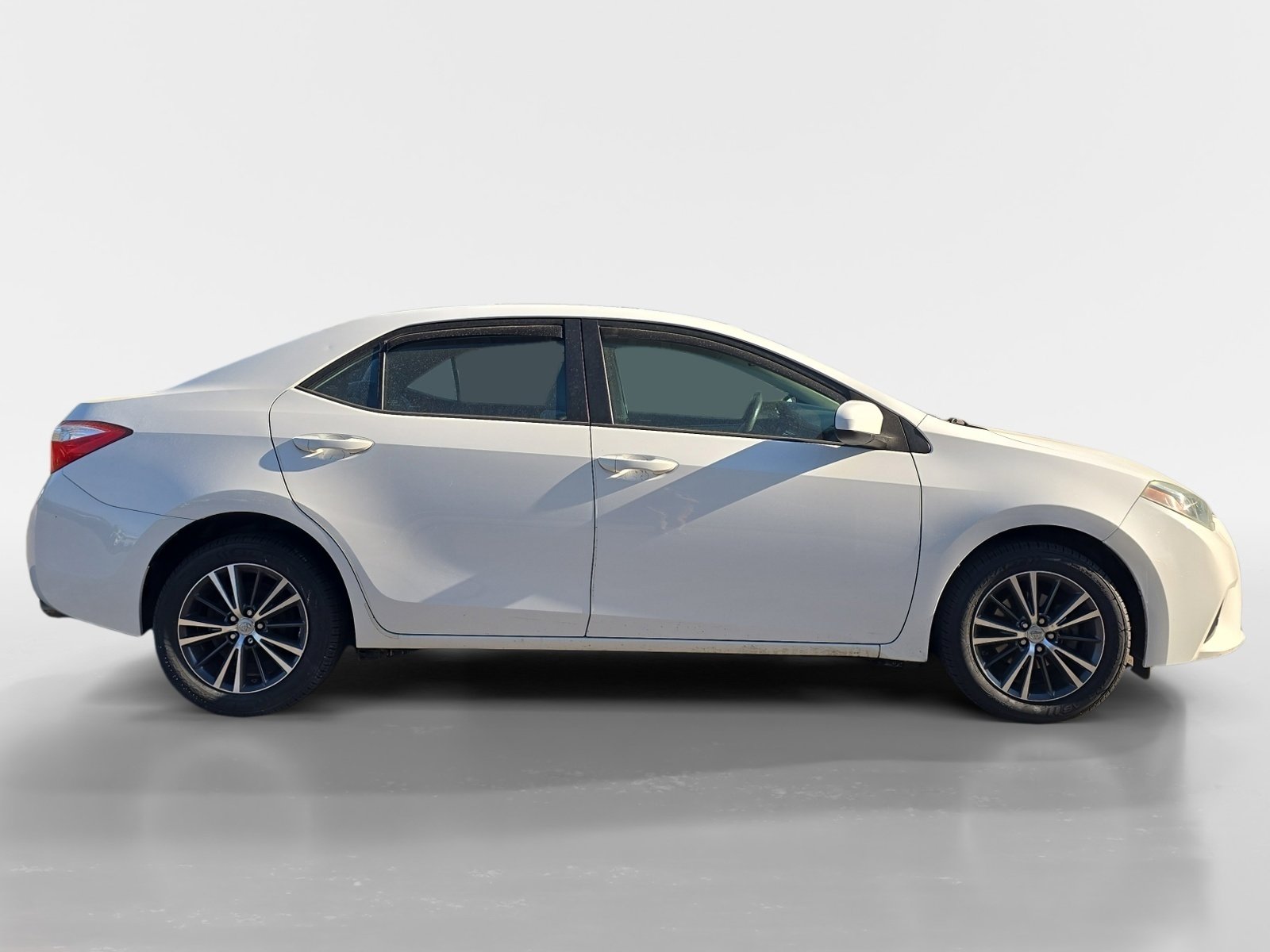 Used 2016 Toyota Corolla LE image 6
