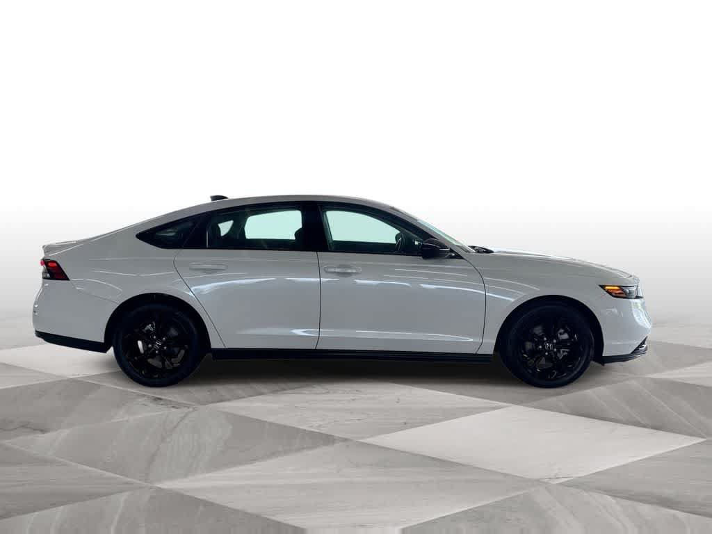Certified 2025 Honda Accord SE image 9