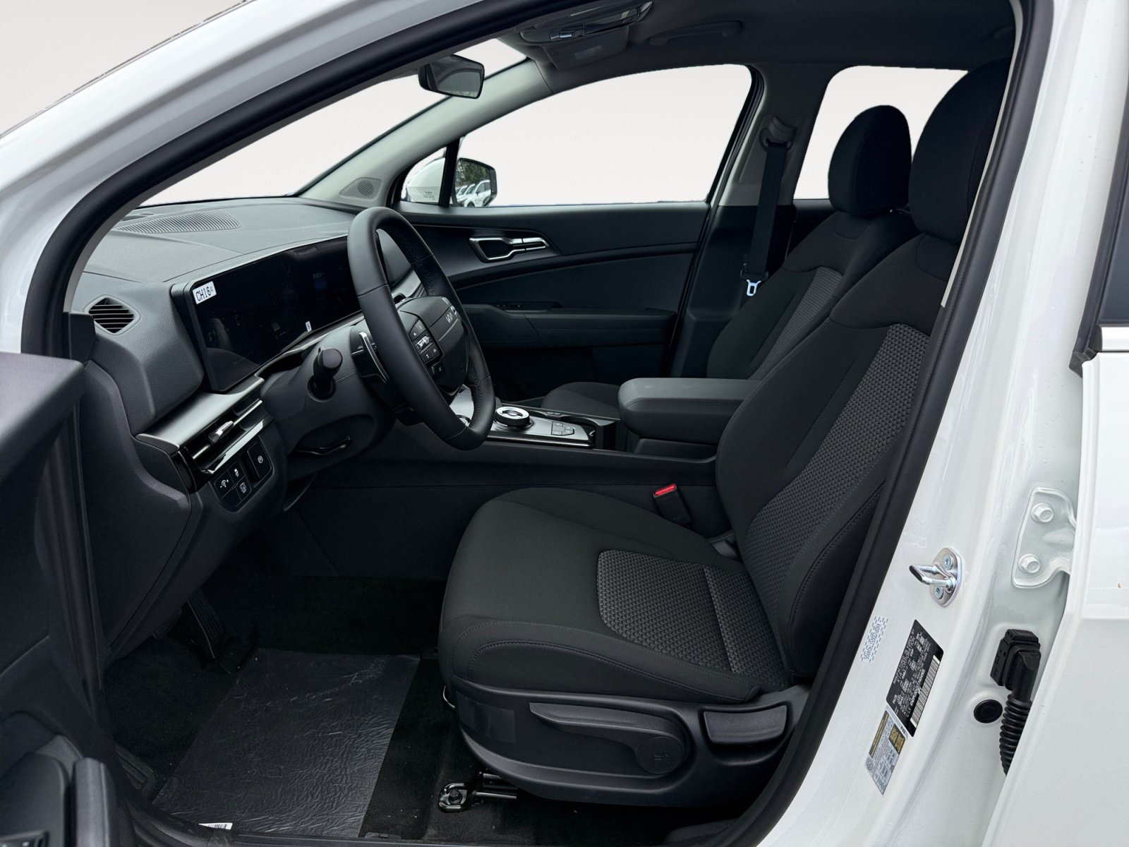New 2026 Kia Sportage LX FWD image 10