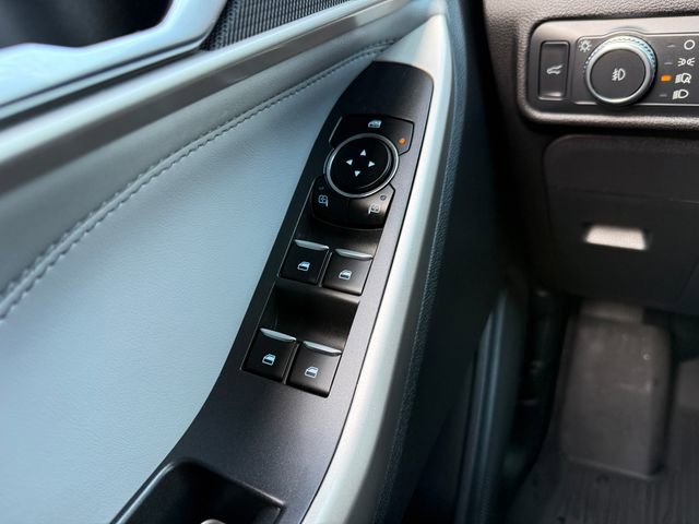 Used 2022 Ford Explorer XLT w/ Equipment Group 202A image 20