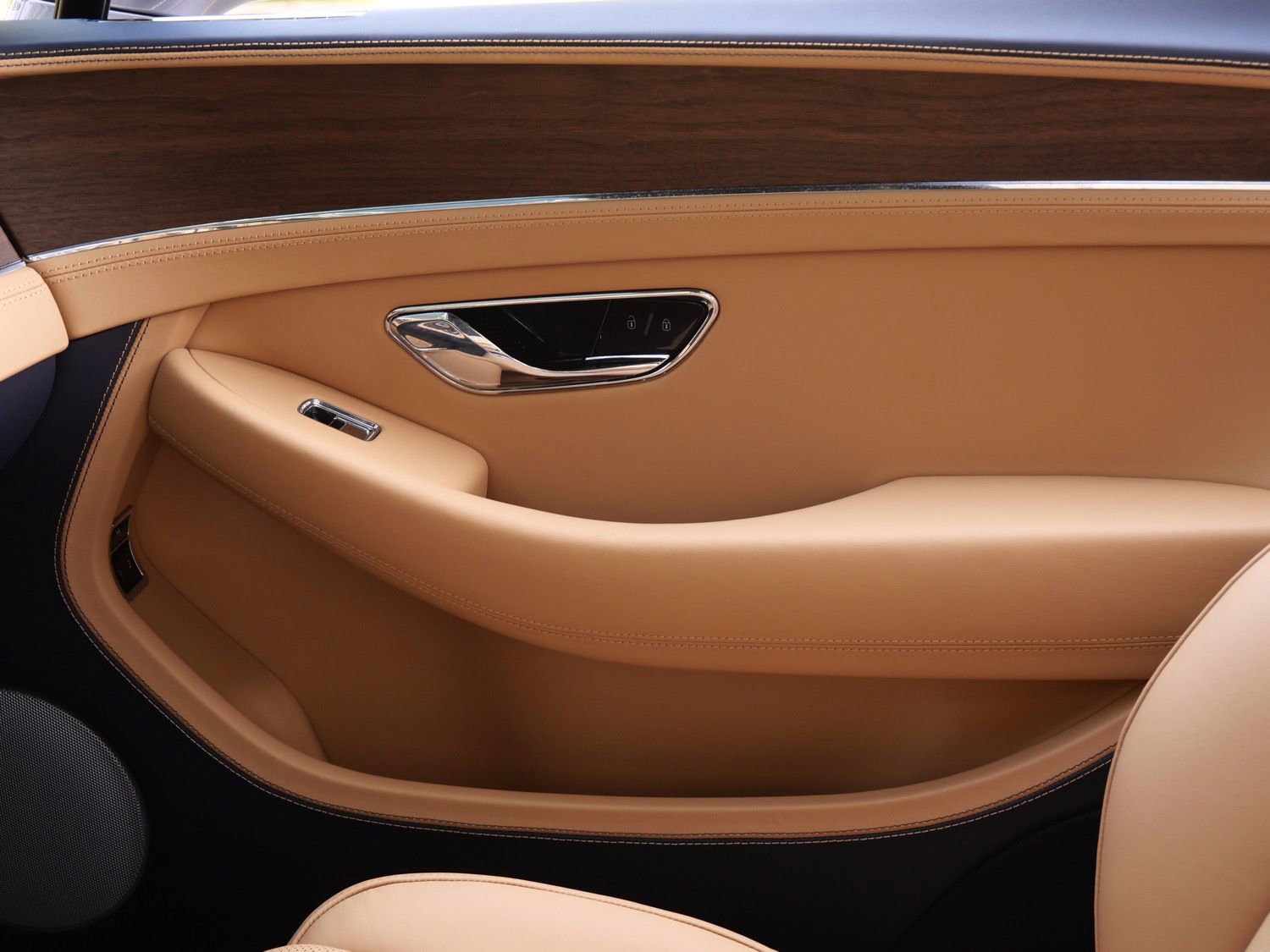 New 2026 Bentley Continental GTC AWD/4WD image 17