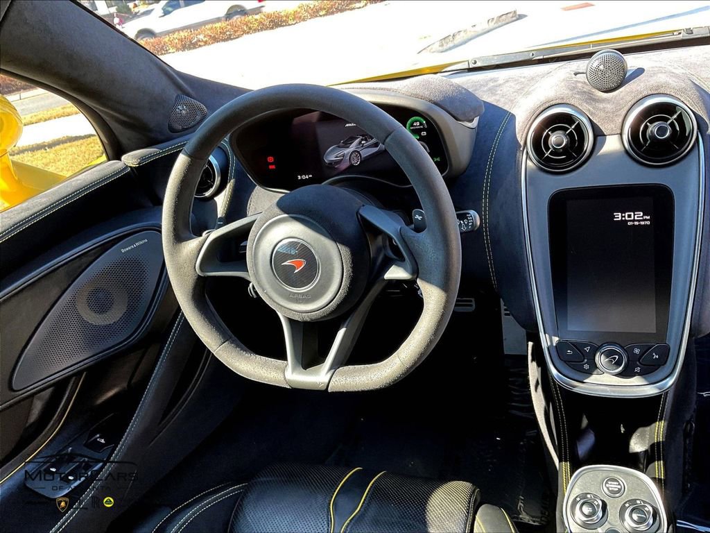 Used 2018 McLaren 570S Spider image 7