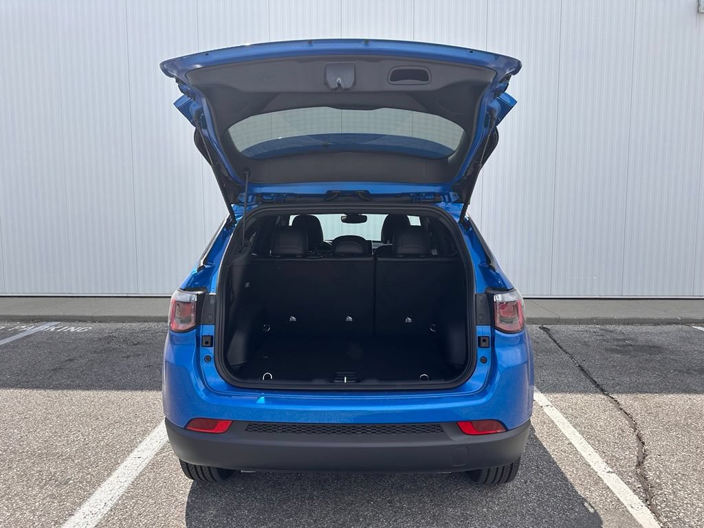 New 2026 Jeep Compass Latitude AWD/4WD image 18