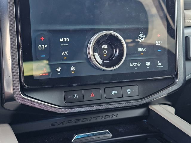 Certified 2024 Ford Expedition Platinum image 20