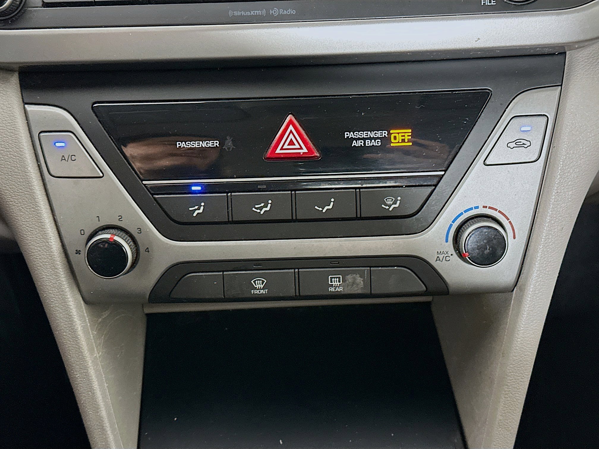 Used 2018 Hyundai Elantra SEL FWD image 23