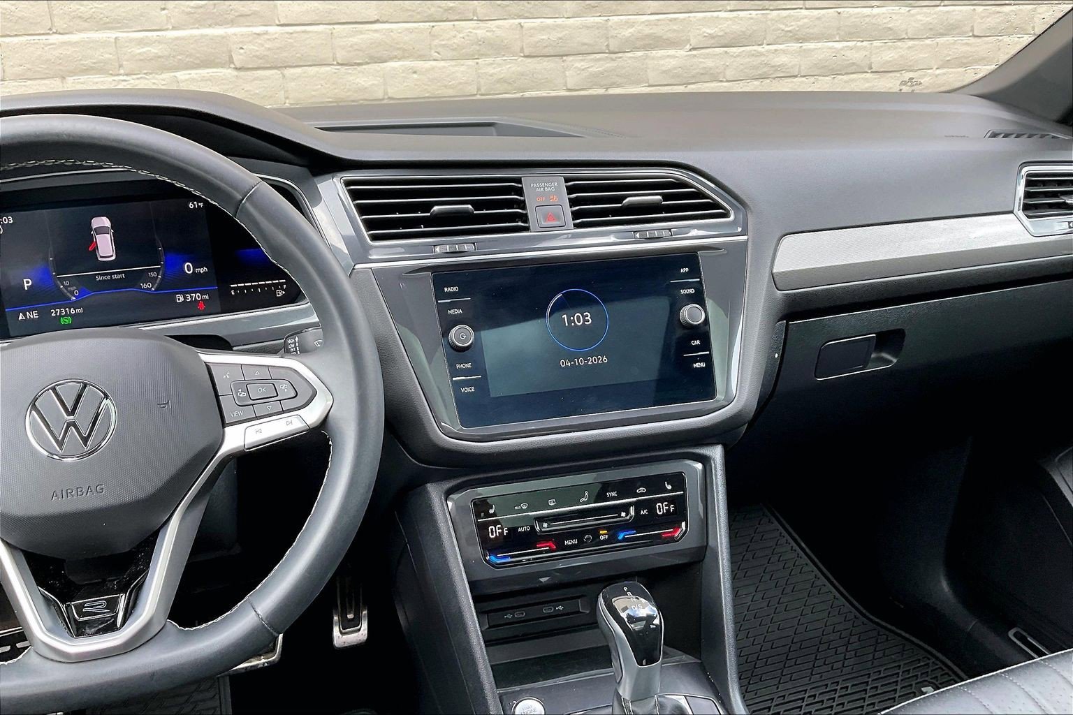 Certified 2023 Volkswagen Tiguan SE R-Line FWD image 5