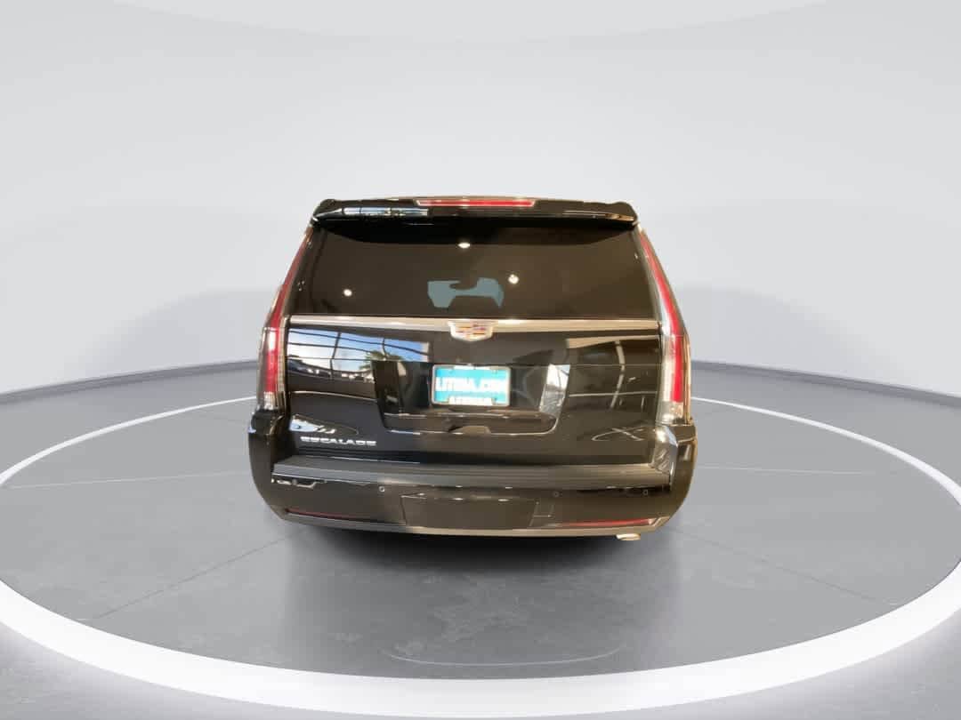 Used 2016 Cadillac Escalade Luxury AWD/4WD image 7