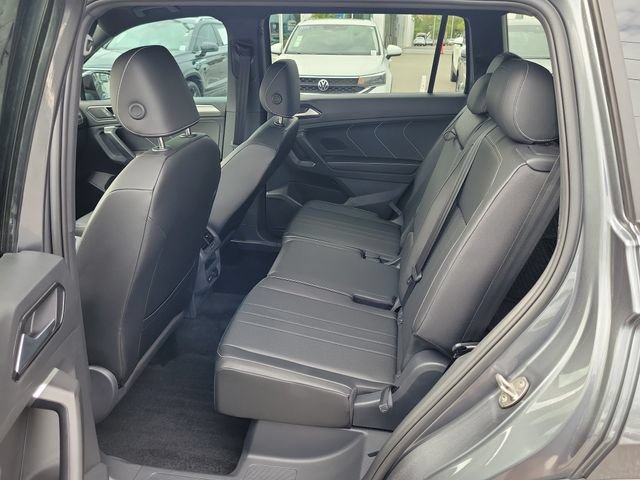 Certified 2023 Volkswagen Tiguan SE R-Line FWD image 10