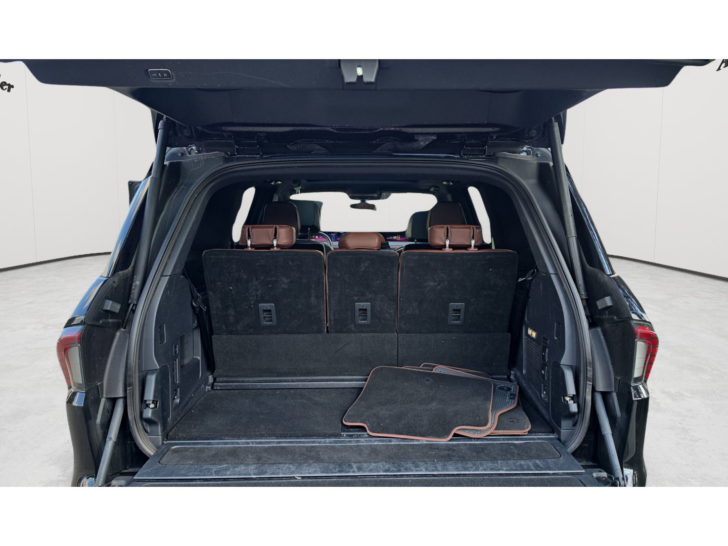 Used 2025 Lincoln Navigator Reserve AWD/4WD image 26