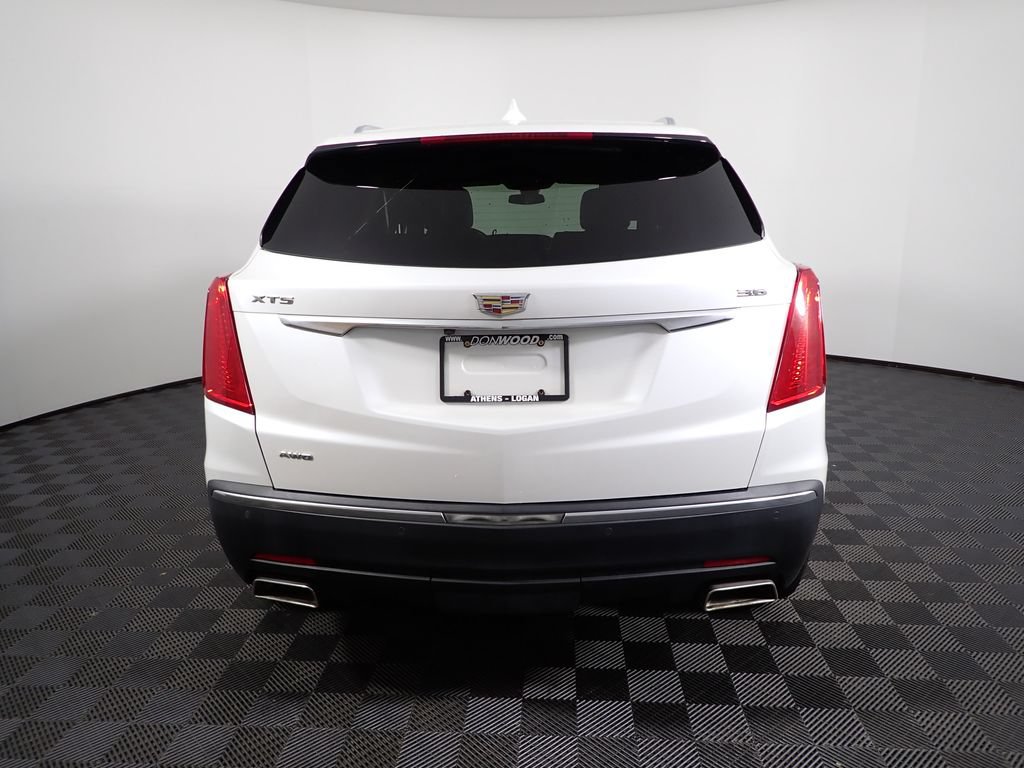 Used 2017 Cadillac XT5 Luxury w/ Driver Awareness Package AWD/4WD image 15