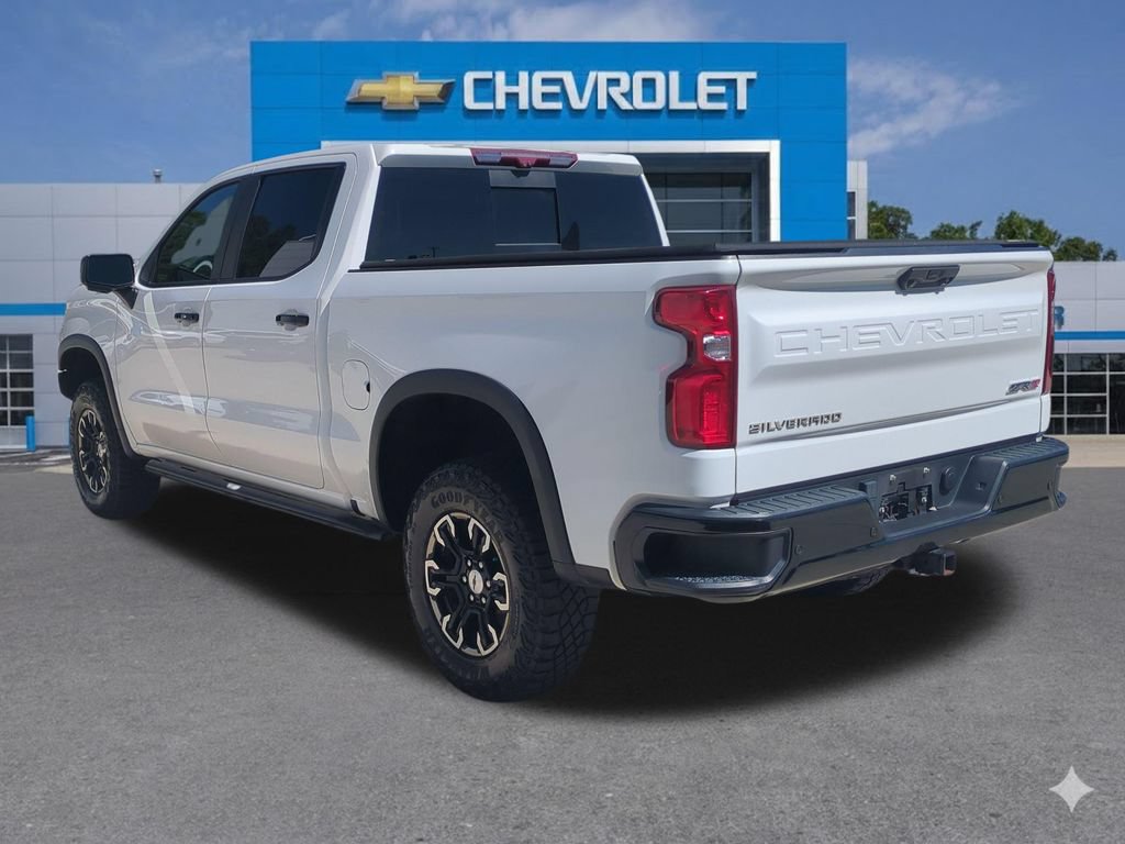 Used 2023 Chevrolet Silverado 1500 ZR2 w/ Technology Package AWD/4WD image 4
