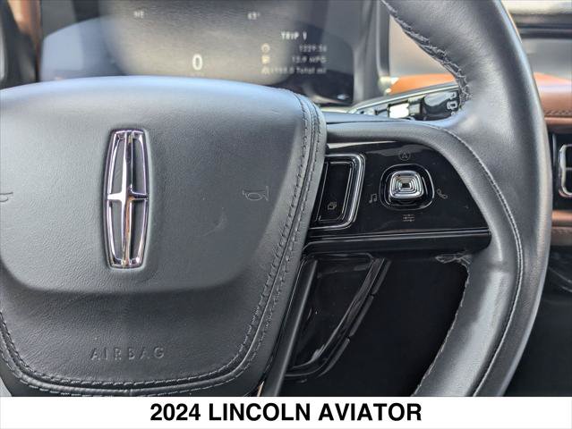 Certified 2024 Lincoln Aviator Reserve AWD/4WD image 13