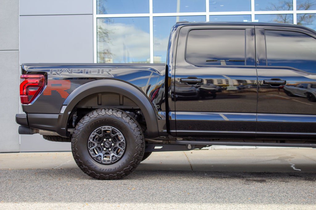 Used 2025 Ford F150 Raptor w/ Equipment Group 803A Raptor R AWD/4WD image 6