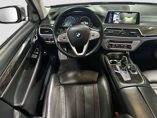 Used 2016 BMW 750i xDrive image 24