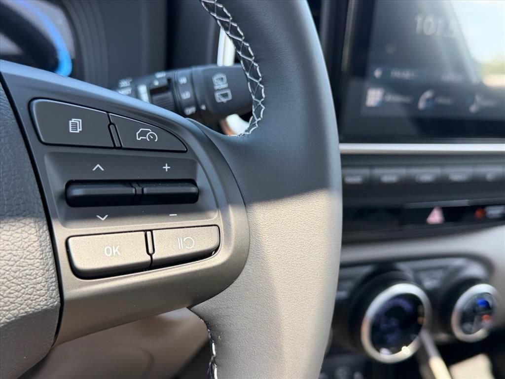 New 2026 Hyundai Venue SEL FWD image 17