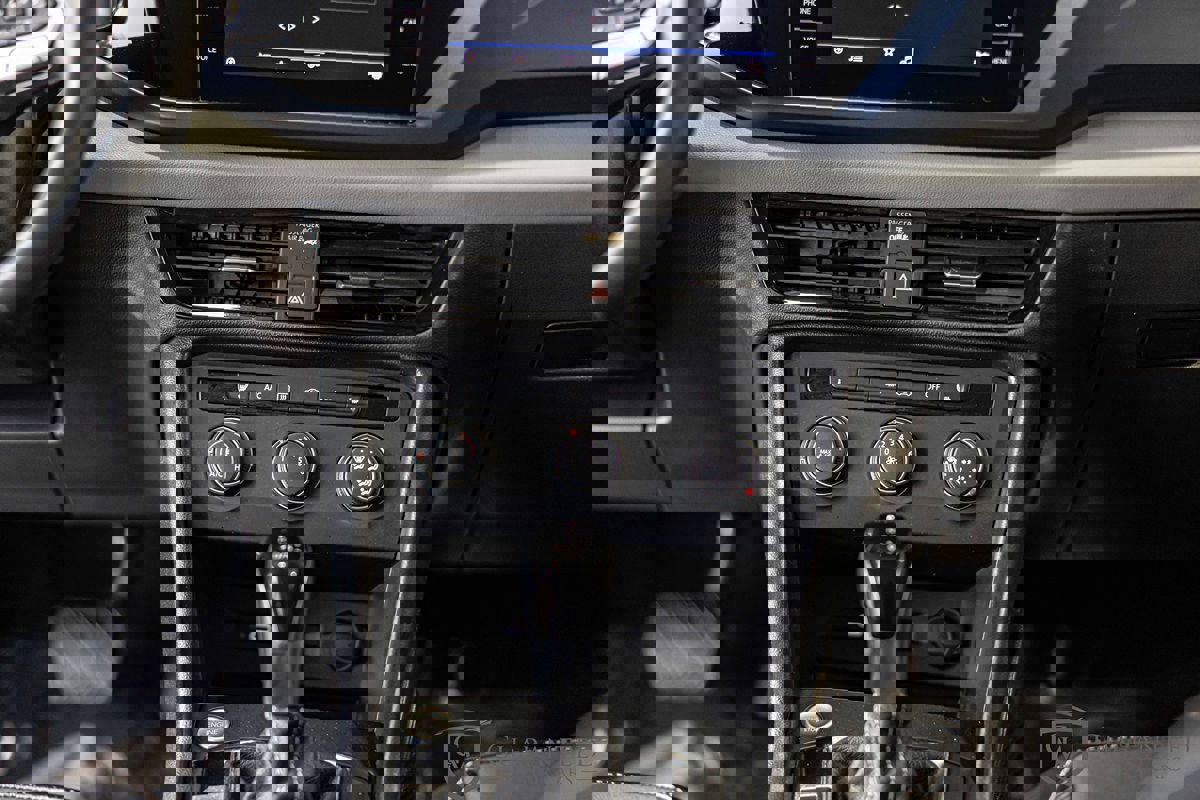 Used 2022 Volkswagen Taos SE image 34