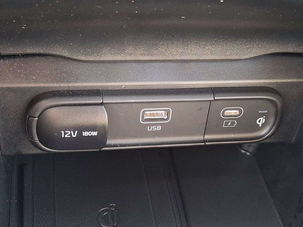 Certified 2025 Kia Telluride EX w/ EX Captain's Chair Package AWD/4WD image 29