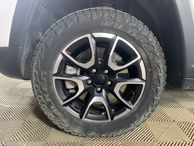 Used 2024 Jeep Compass Trailhawk w/ Trailhawk Convenience Group AWD/4WD image 33