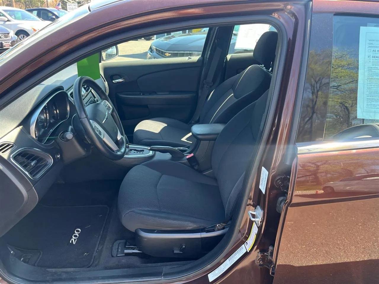 Used 2012 Chrysler 200 Touring image 10