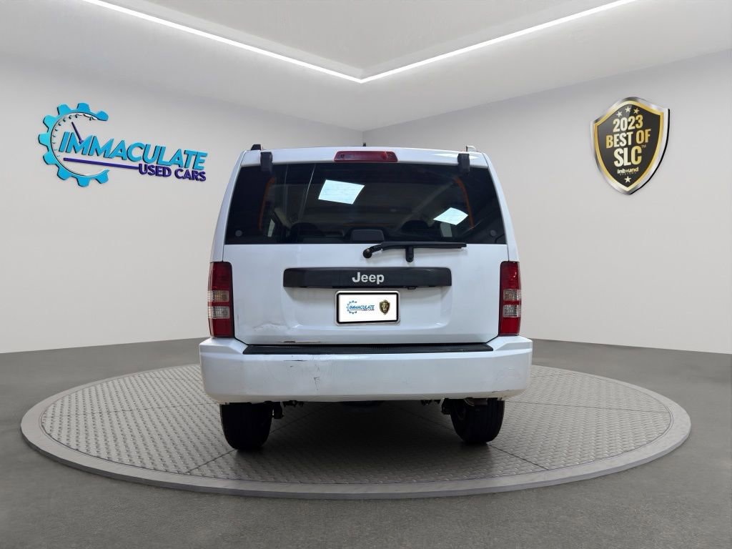 Used 2012 Jeep Liberty Sport RWD image 4