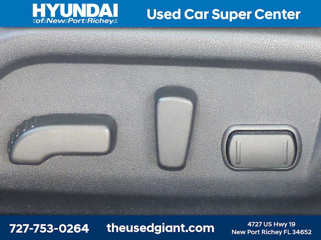 Used 2017 Subaru Outback 2.5i Touring w/ Popular Package #5A AWD/4WD image 21