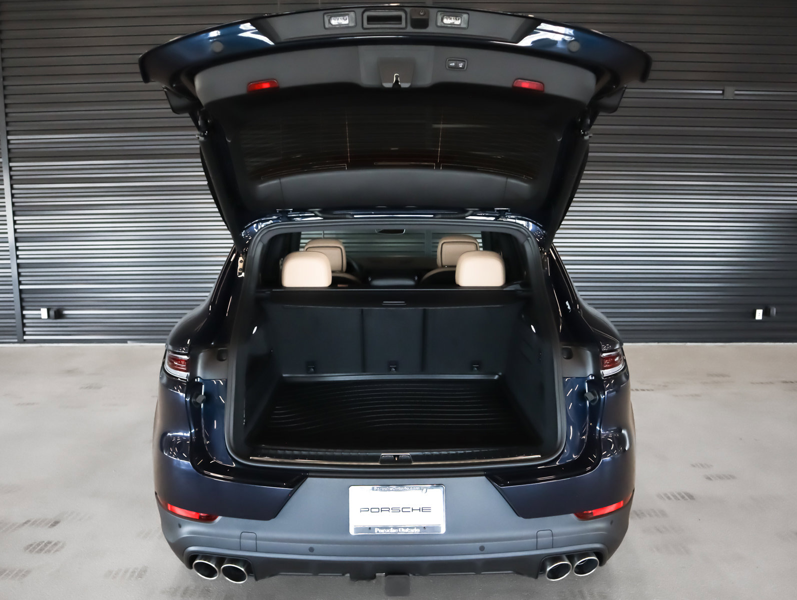 Used 2025 Porsche Cayenne S image 29