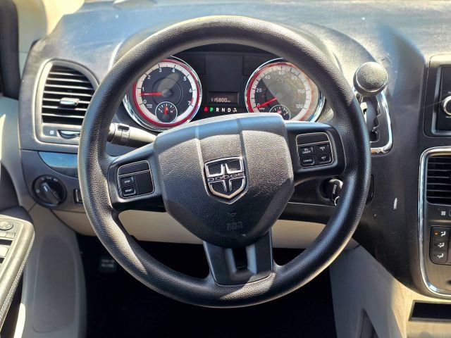 Used 2013 Dodge Grand Caravan SXT FWD image 15