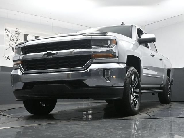 Used 2017 Chevrolet Silverado 1500 LT w/ All Star Edition AWD/4WD image 4