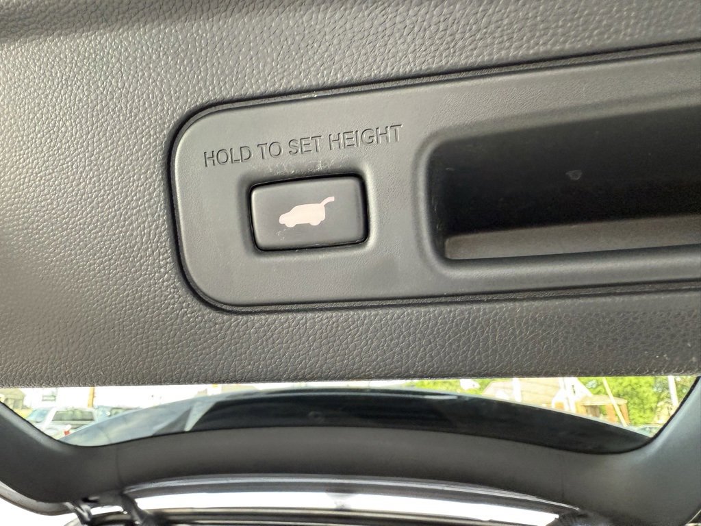 Used 2022 Acura MDX SH-AWD w/ Advance Package image 26