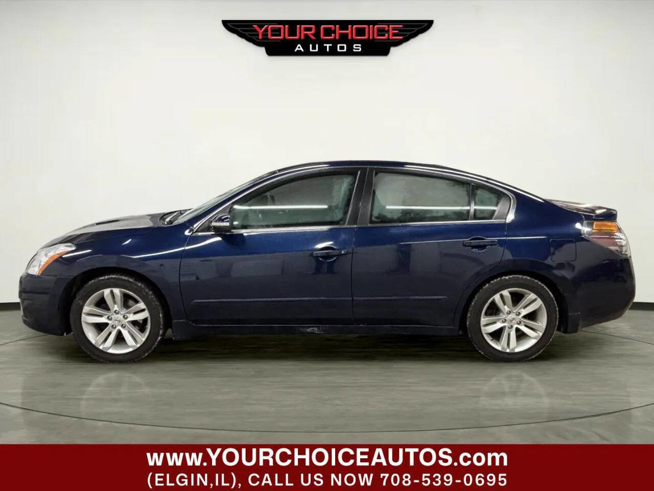 Used 2011 Nissan Altima 3.5 SR w/ 3.5SR Premium Pkg image 2