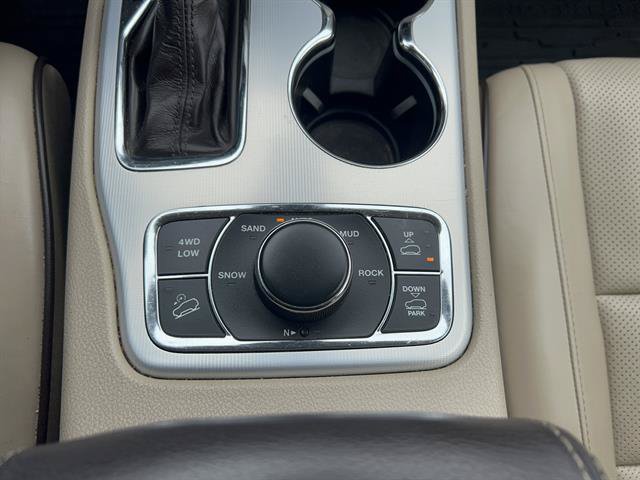 Used 2021 Jeep Grand Cherokee Summit AWD/4WD image 24