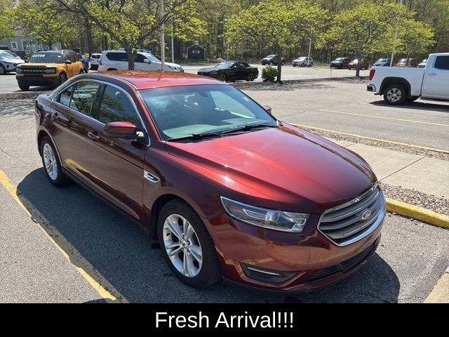 Used 2015 Ford Taurus SEL w/ Equipment Group 201A FWD image 2
