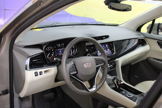 Used 2022 Cadillac XT6 Premium Luxury AWD/4WD image 14